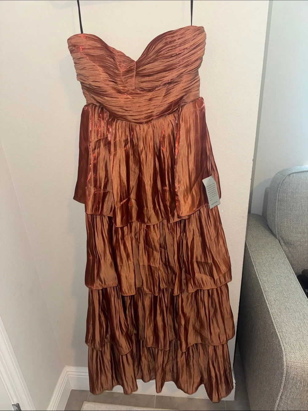 NWT Lulus Bella Strapless Tiered
Gown Sz Small - Picture 5 of 12